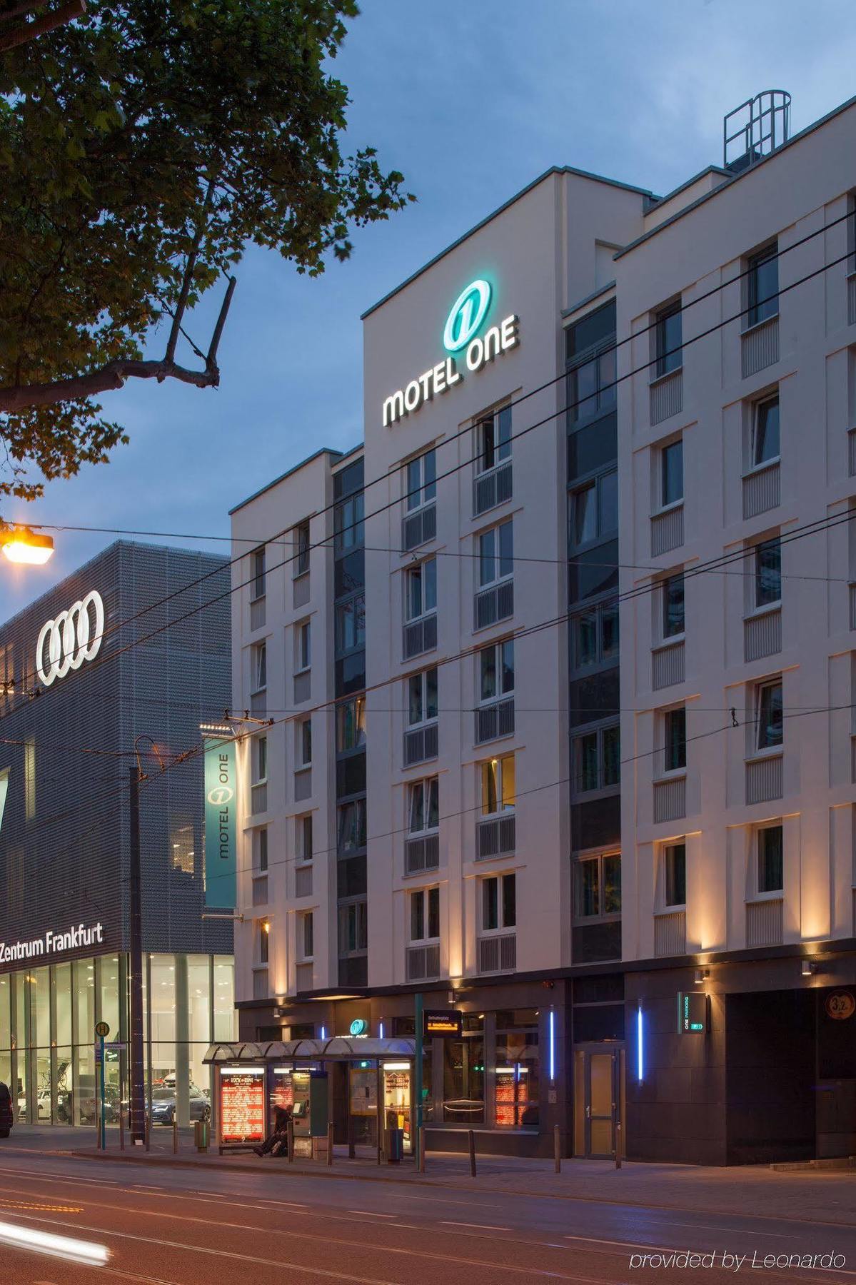 Motel One Frankfurt-Eastside Frankfurt am Main Exterior foto